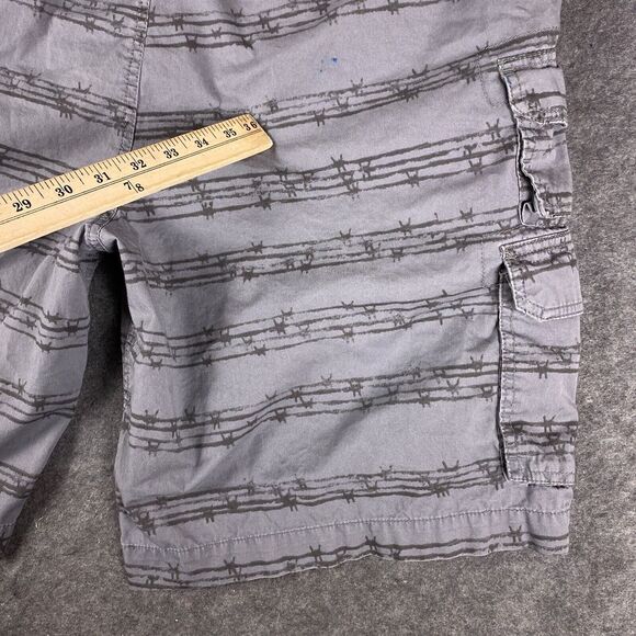 MMA Elite Shorts Mens 36 Gray Barbed Wire Print Cargo Y2K - Picture 14 of 15